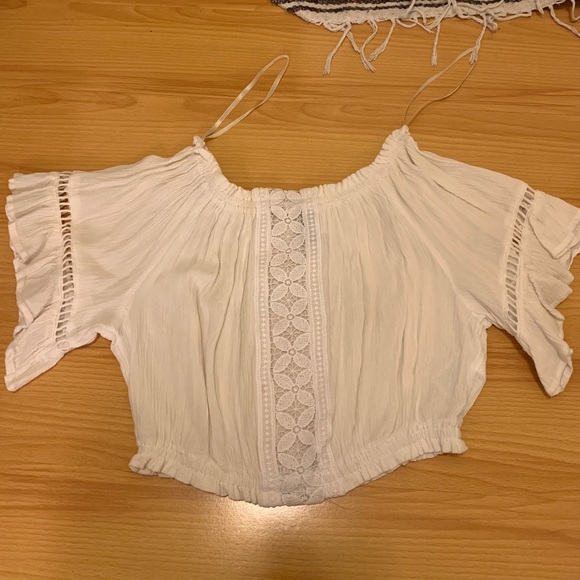 H&M Tops - White off the shoulder crop top